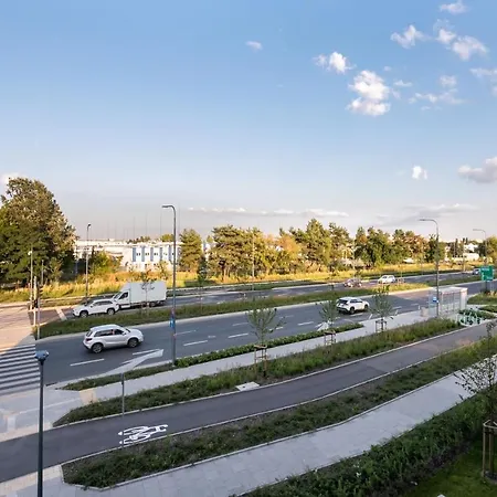 Nova Sfera By Bookinghost * Varšava