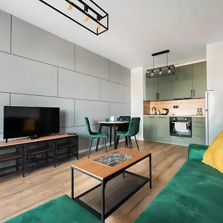 Nova Sfera By Bookinghost * Varsó