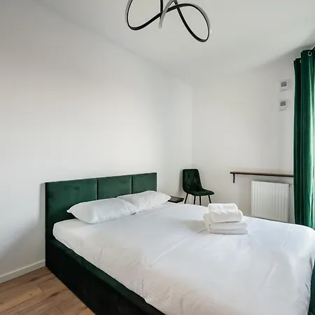 Nova Sfera By Bookinghost *